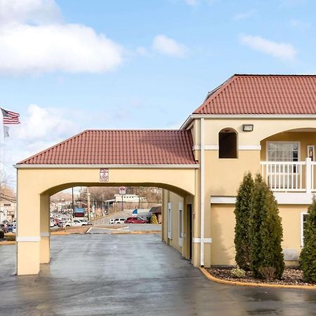 Econo Lodge Huntington - Barboursville University Area Экстерьер фото