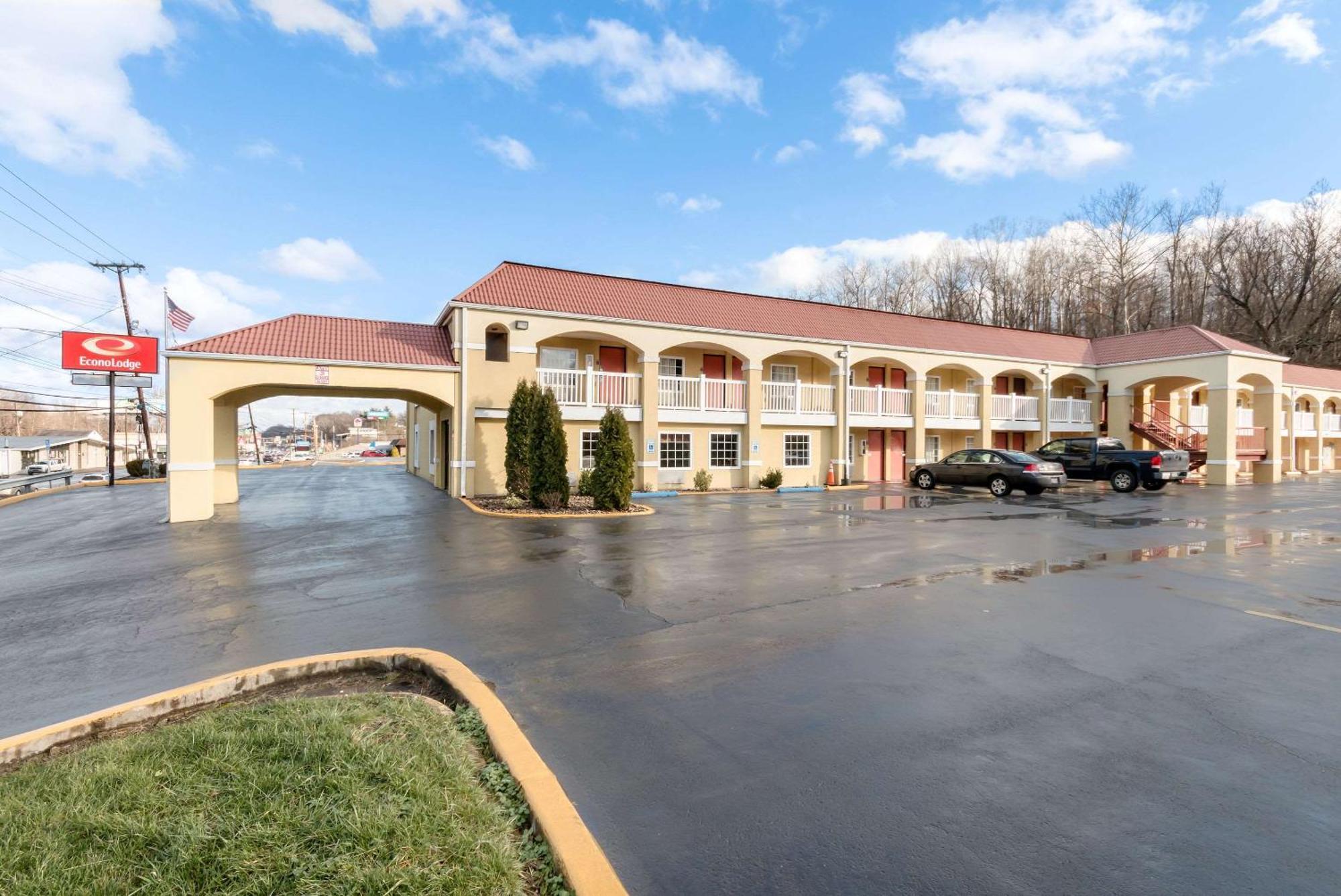 Econo Lodge Huntington - Barboursville University Area Экстерьер фото