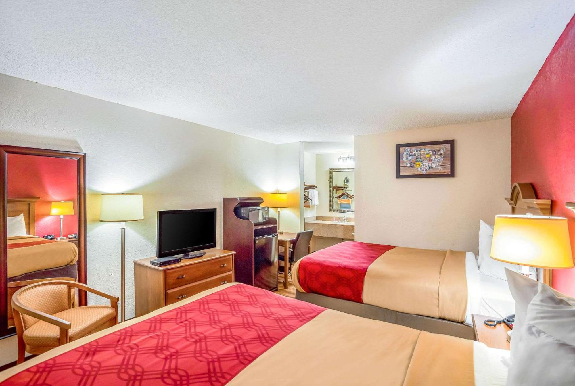 Econo Lodge Huntington - Barboursville University Area Экстерьер фото